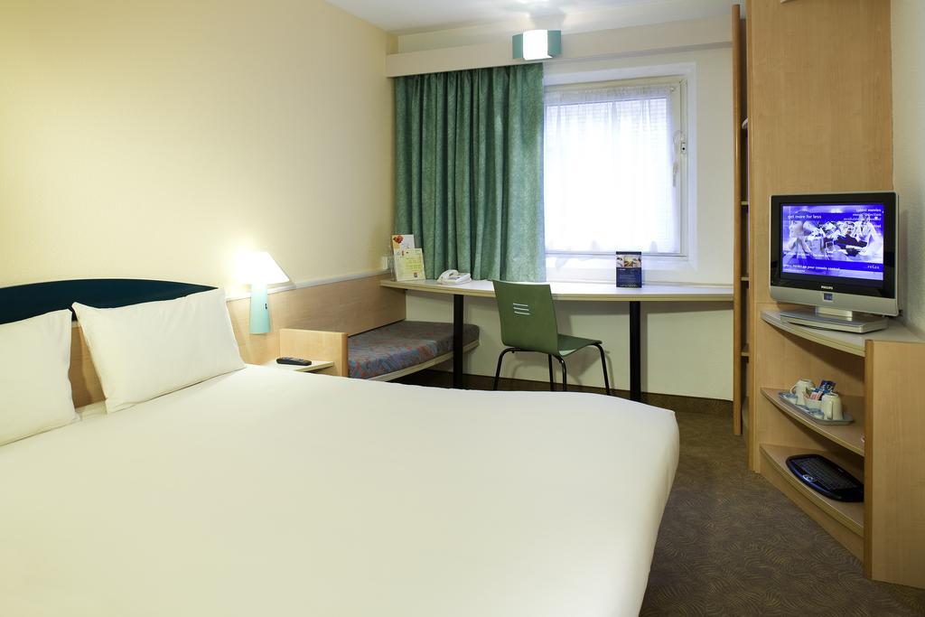 Ibis Plymouth Hotel Buitenkant foto